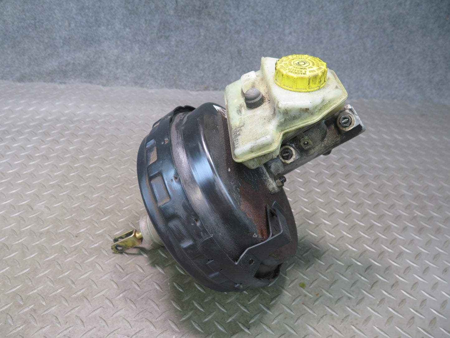 99-03 VW Eurovan T4 2.8L Brake Master Cylinder Booster Fluid Reservoir OEM