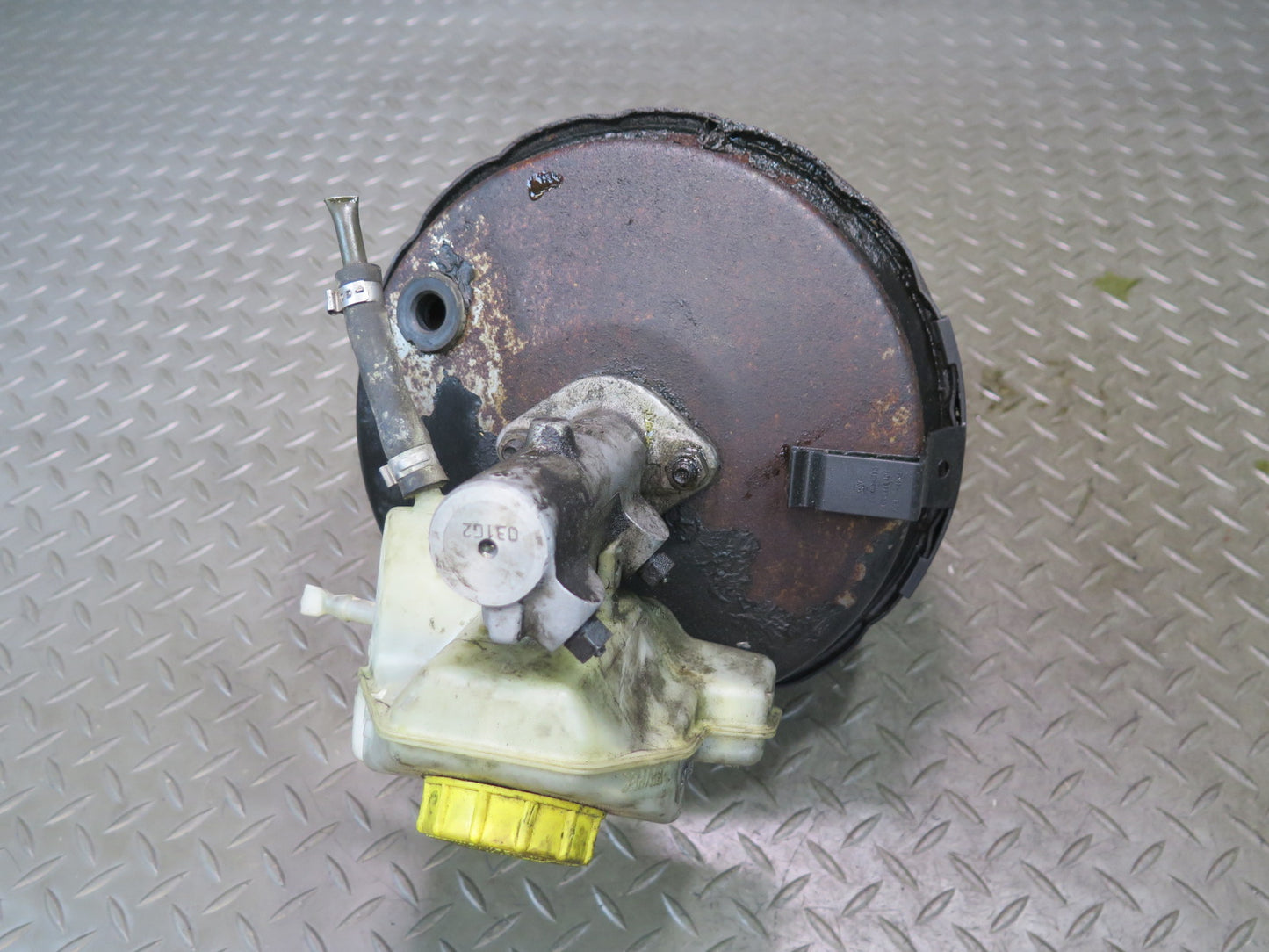 99-03 VW Eurovan T4 2.8L Brake Master Cylinder Booster Fluid Reservoir OEM