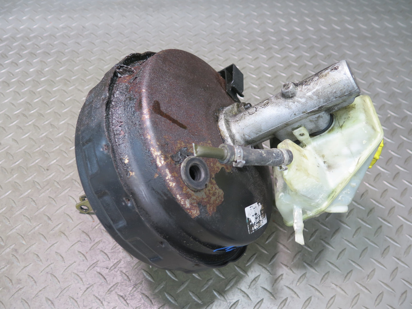 99-03 VW Eurovan T4 2.8L Brake Master Cylinder Booster Fluid Reservoir OEM