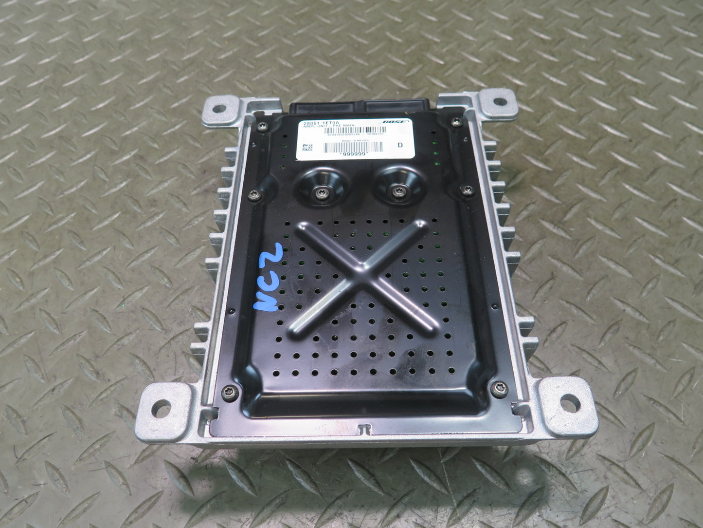 10-19 Nissan Z34 370Z Convertible Bose Audio System Amplifier 28061-1ET0A OEM