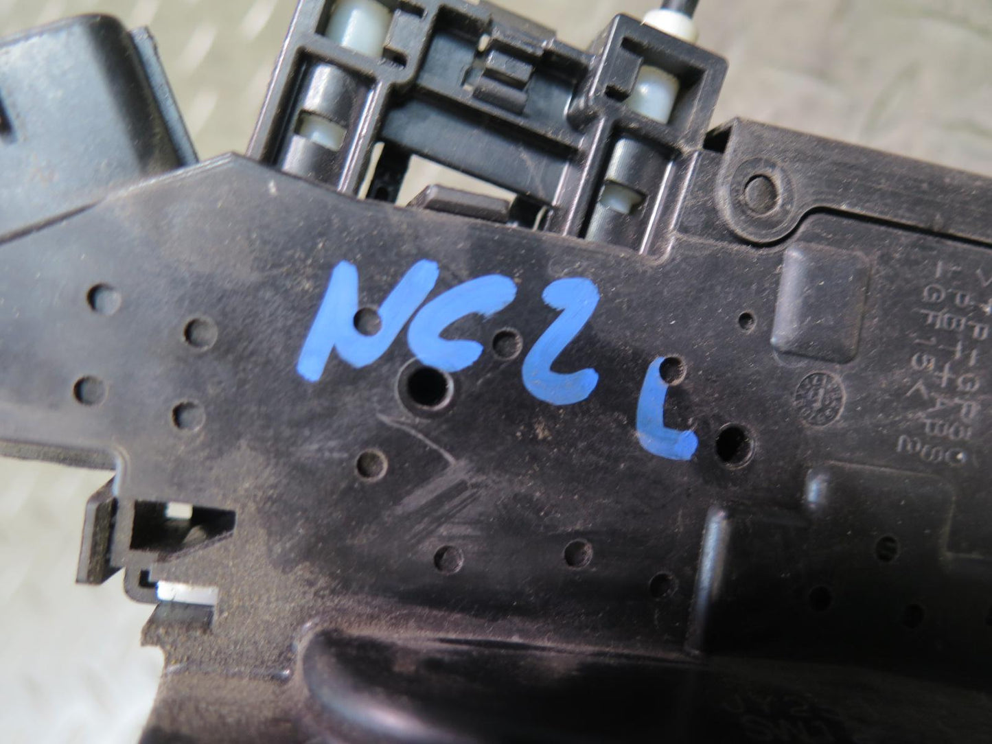 09-20 Nissan 370Z Z34 Front Left Driver Door Lock Latch Actuator OEM