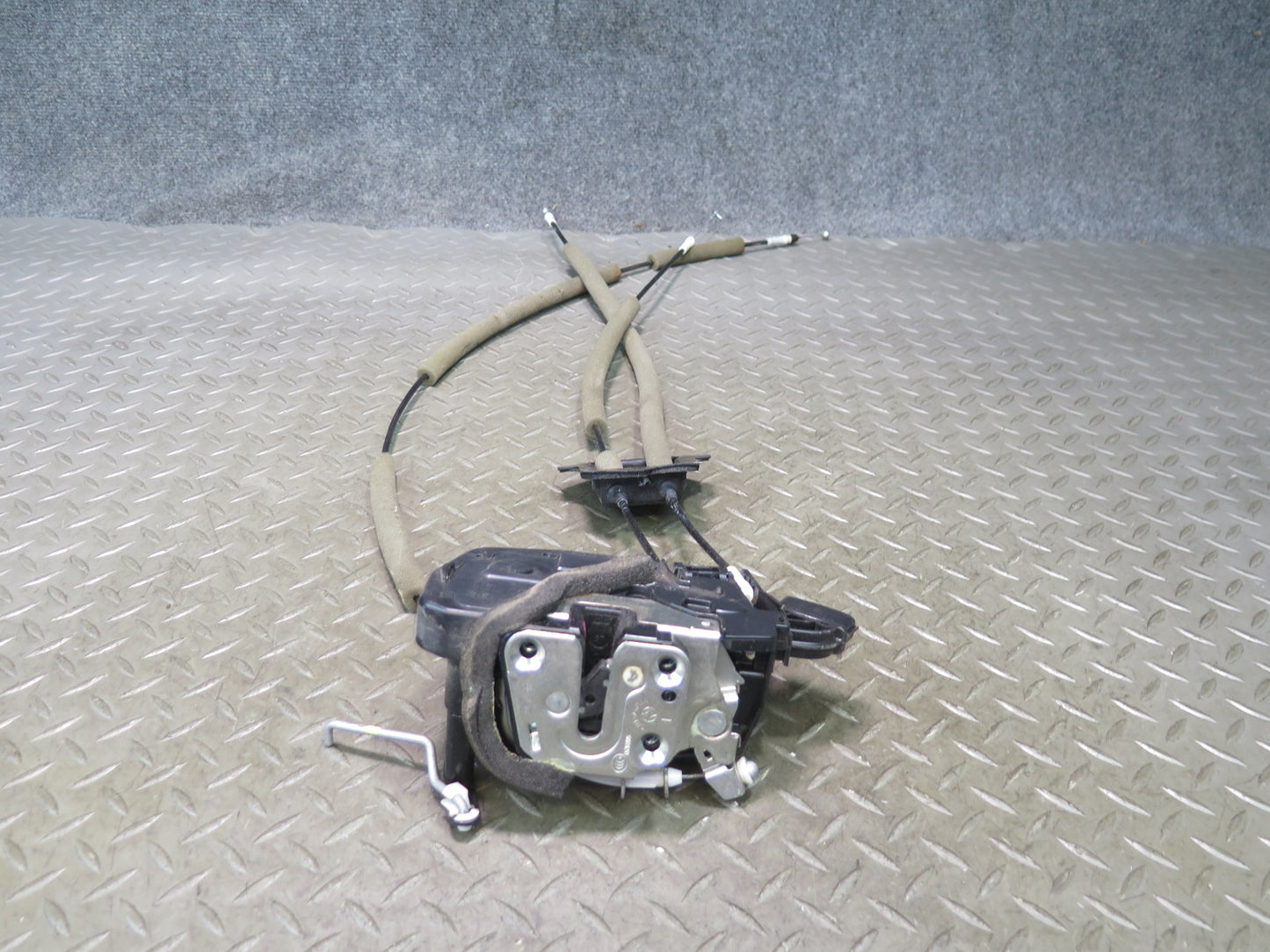 09-20 Nissan 370Z Z34 Front Left Driver Door Lock Latch Actuator OEM
