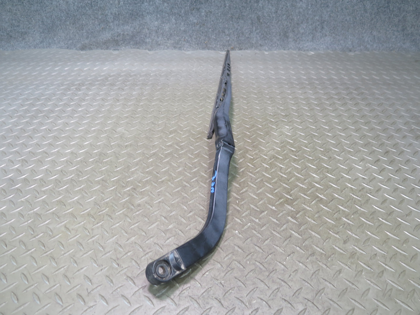 09-10 Nissan Z34 370Z Set of 2 Front Left & Right Windshield Wiper Arm OEM