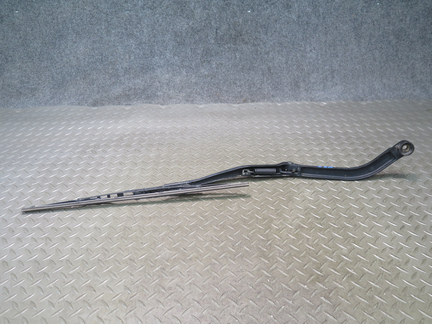 09-10 Nissan Z34 370Z Set of 2 Front Left & Right Windshield Wiper Arm OEM