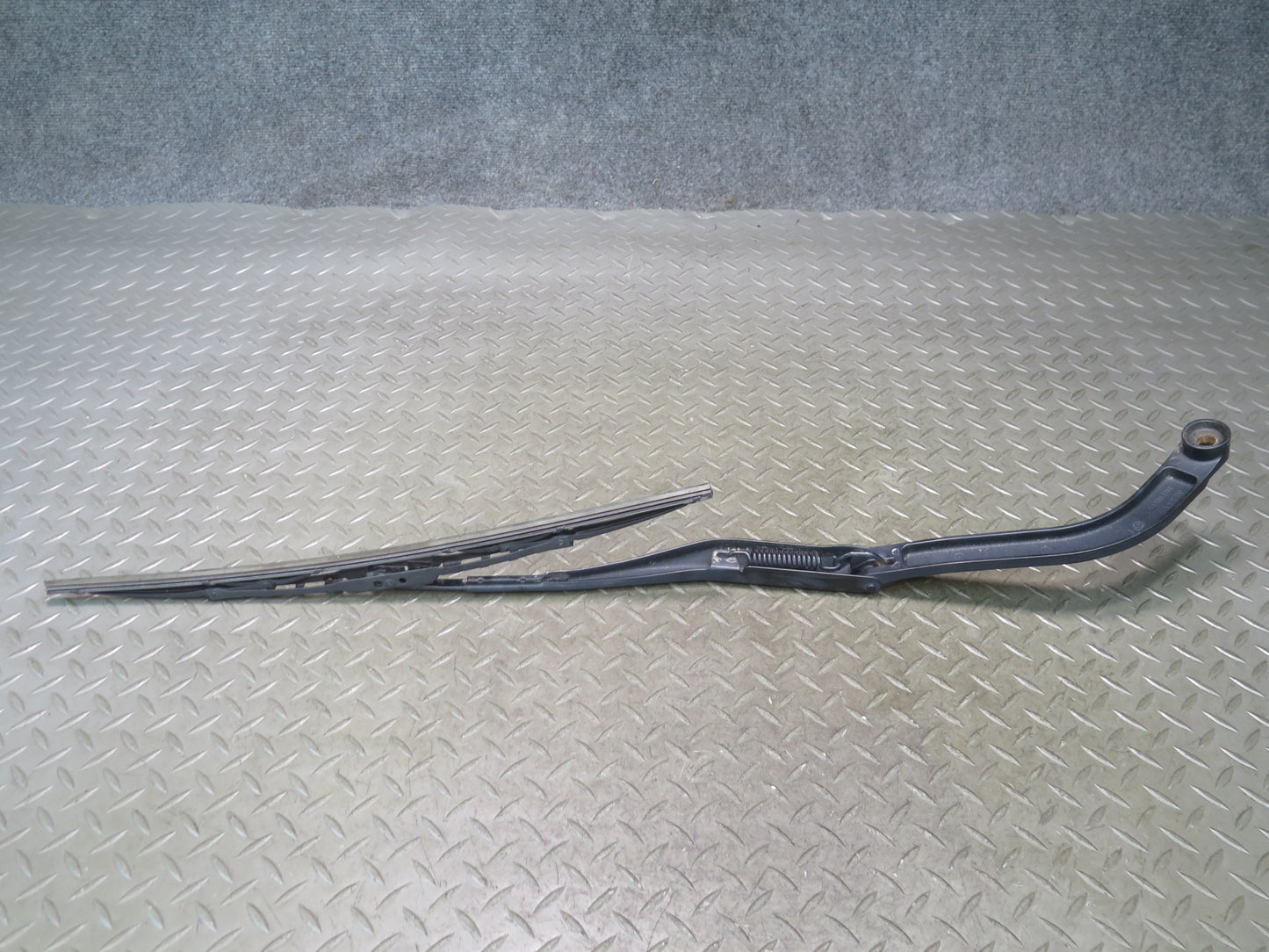09-10 Nissan Z34 370Z Set of 2 Front Left & Right Windshield Wiper Arm OEM