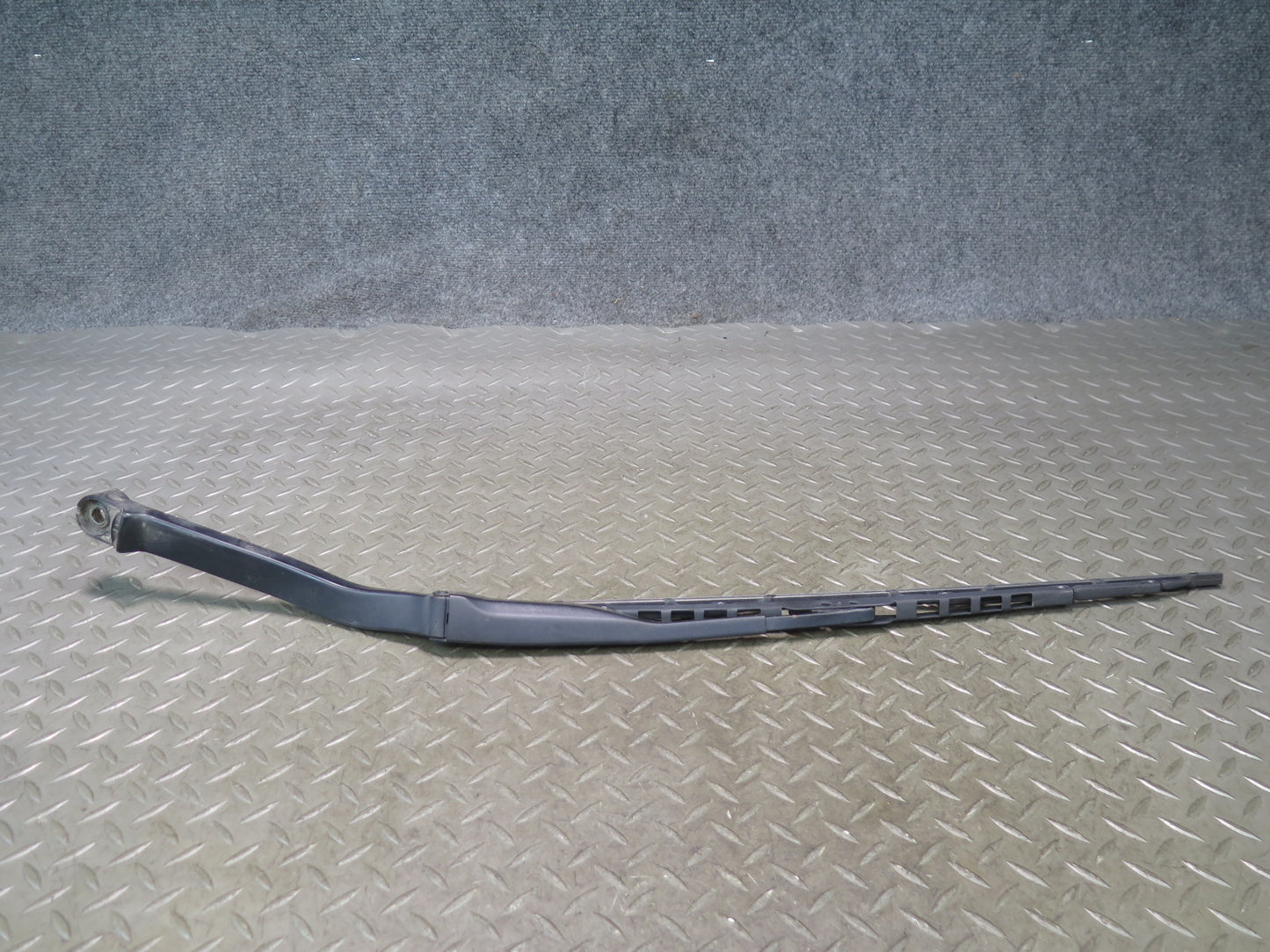 09-10 Nissan Z34 370Z Set of 2 Front Left & Right Windshield Wiper Arm OEM
