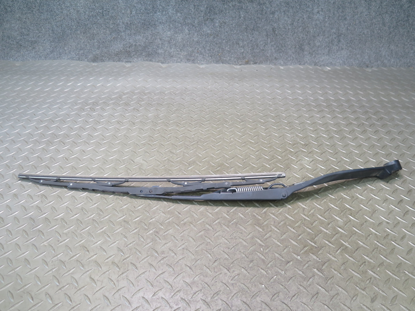 09-10 Nissan Z34 370Z Set of 2 Front Left & Right Windshield Wiper Arm OEM