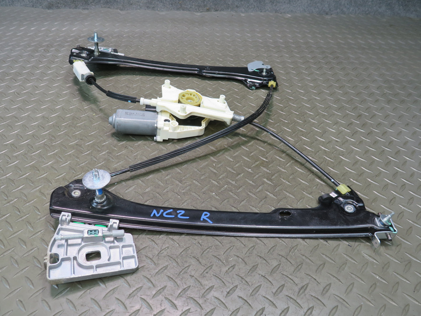 09-20 Nissan 370Z Z34 Front Right Passenger Door Window Regulator w Motor OEM