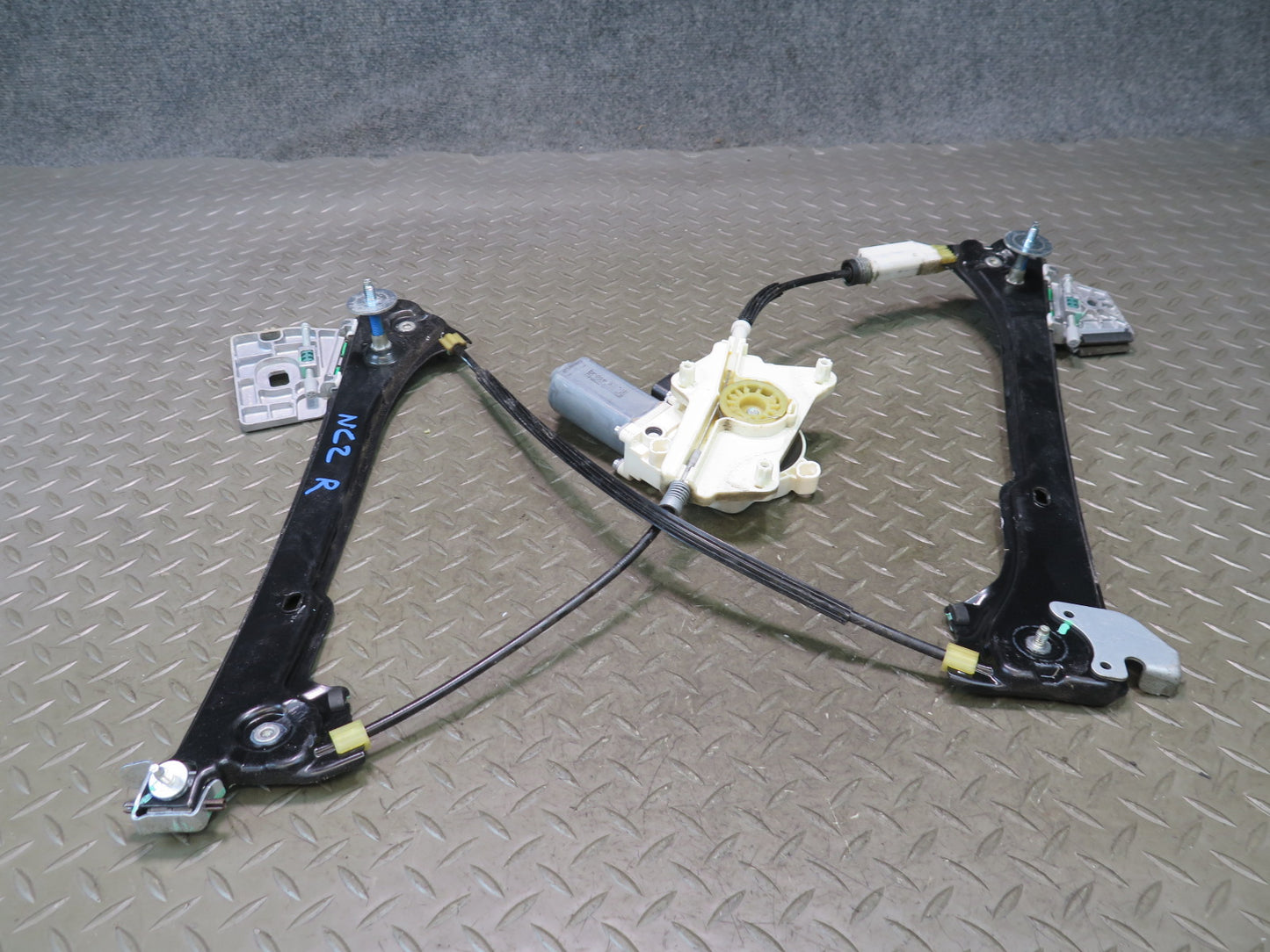 09-20 Nissan 370Z Z34 Front Right Passenger Door Window Regulator w Motor OEM