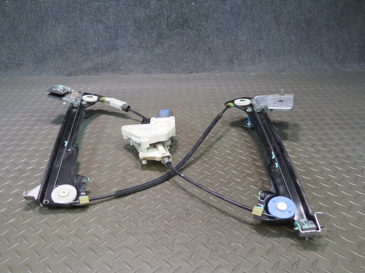 09-20 Nissan 370Z Z34 Front Right Passenger Door Window Regulator w Motor OEM