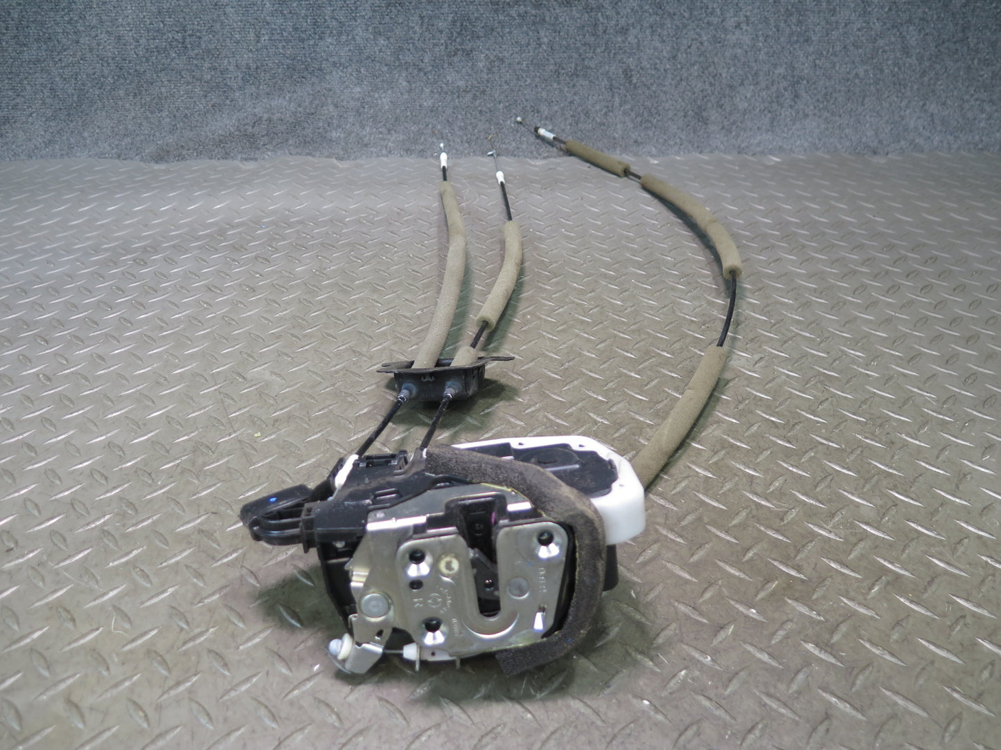 09-20 Nissan 370Z Z34 Front Right Passenger Door Lock Latch Actuator OEM