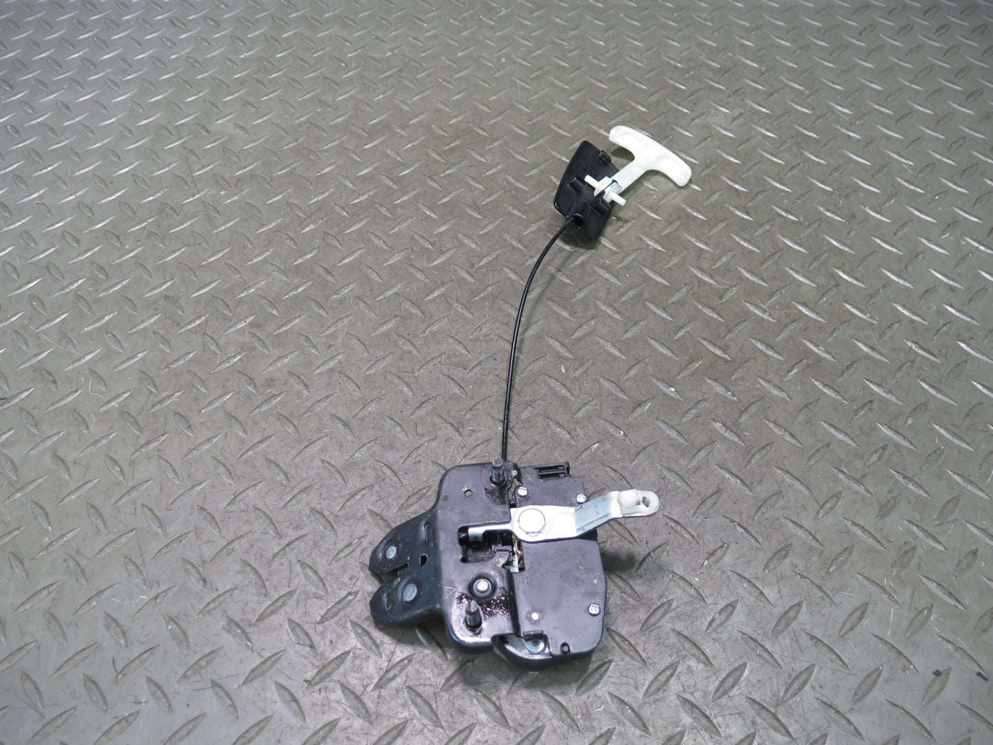 10-20 Nissan 370Z Z34 Rear Trunk Lid Lock Latch Actuator w Pull Handle OEM