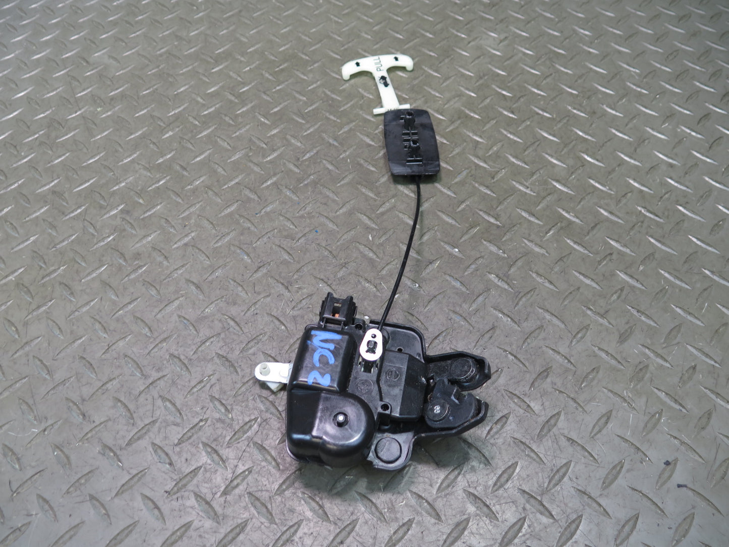 10-20 Nissan 370Z Z34 Rear Trunk Lid Lock Latch Actuator w Pull Handle OEM