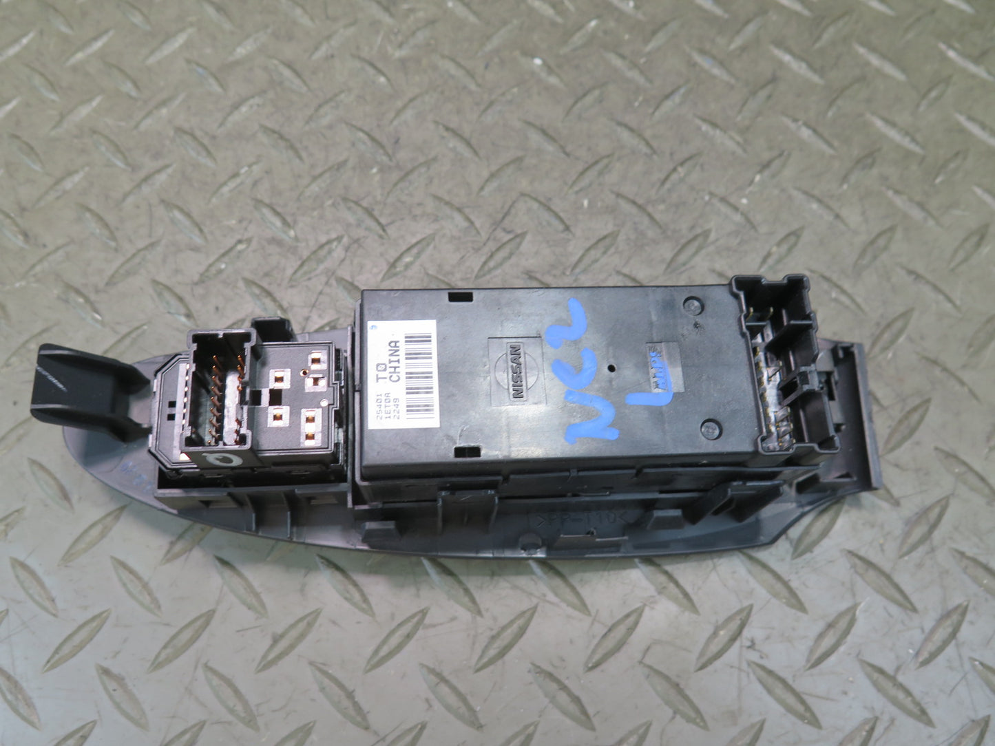 10-19 Nissan 370Z Z34 Convertible Front Left Door Master Power Window Switch OEM