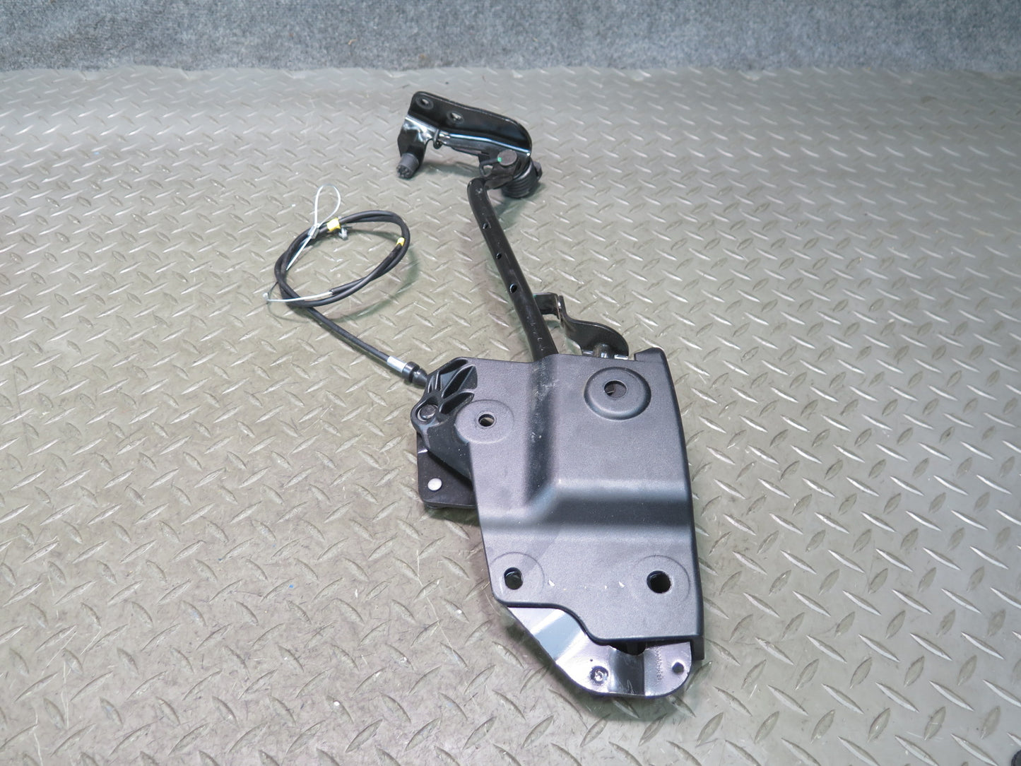 10-19 Nissan 370Z Z34 Convertible Set of 2 Rear Left & Right TOP Roof Hinge OEM