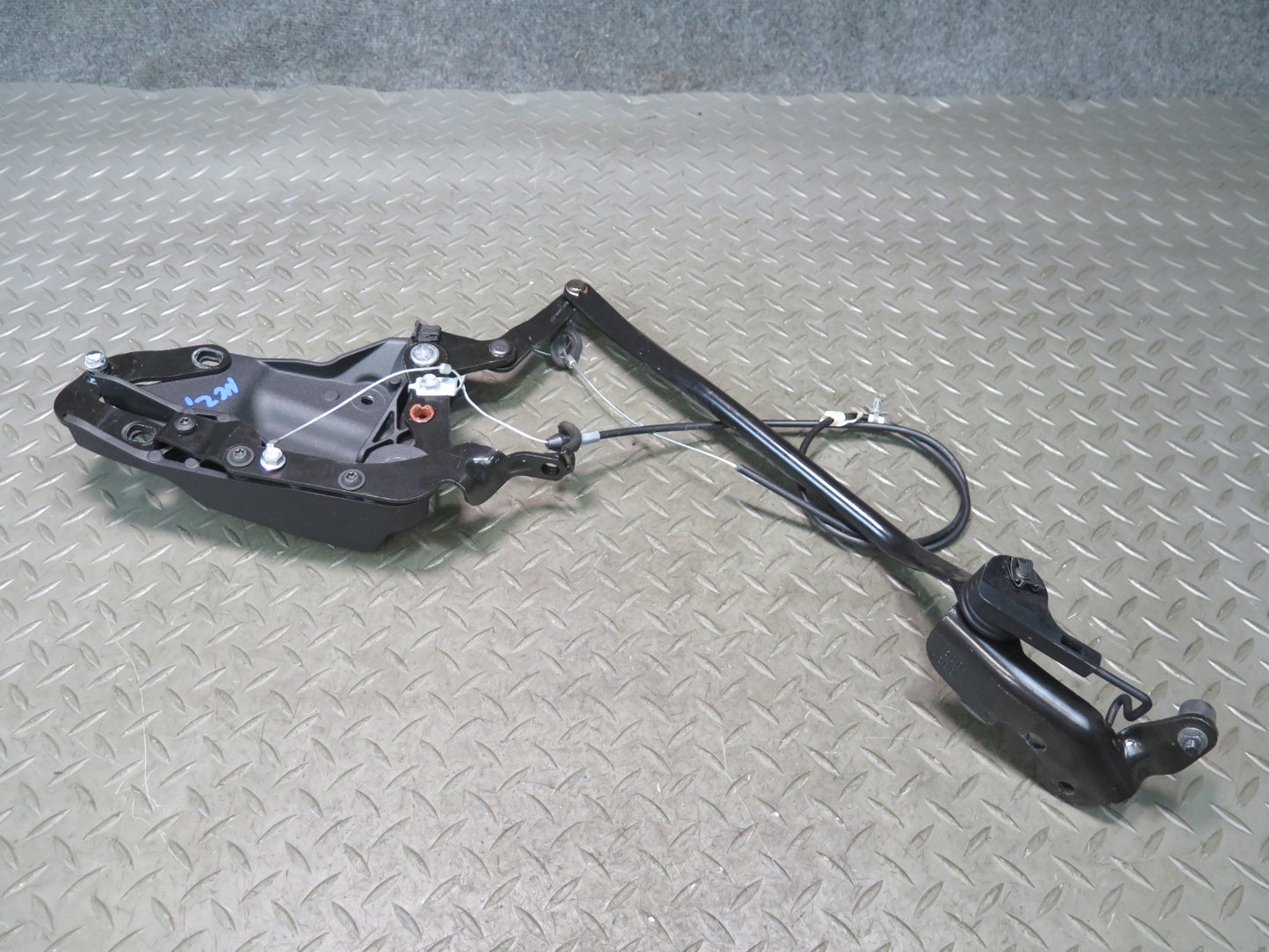 10-19 Nissan 370Z Z34 Convertible Set of 2 Rear Left & Right TOP Roof Hinge OEM