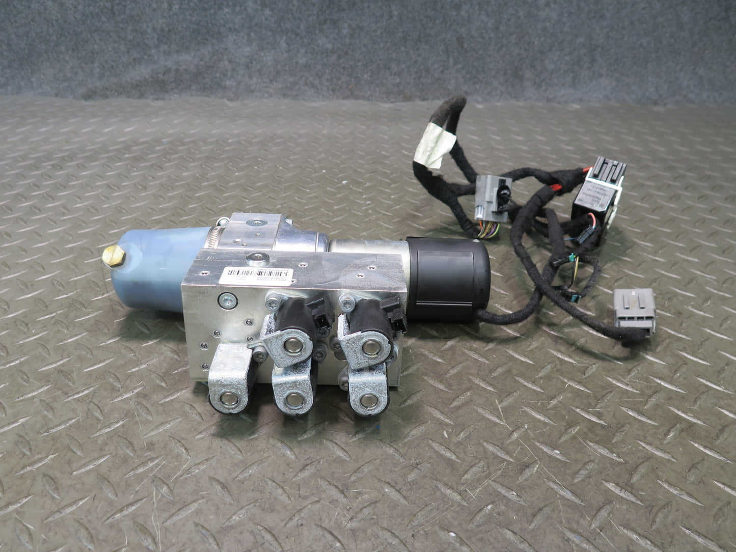 10-19 Nissan 370Z Convertible TOP Roof Hydraulic Pump w Sound Cover OEM