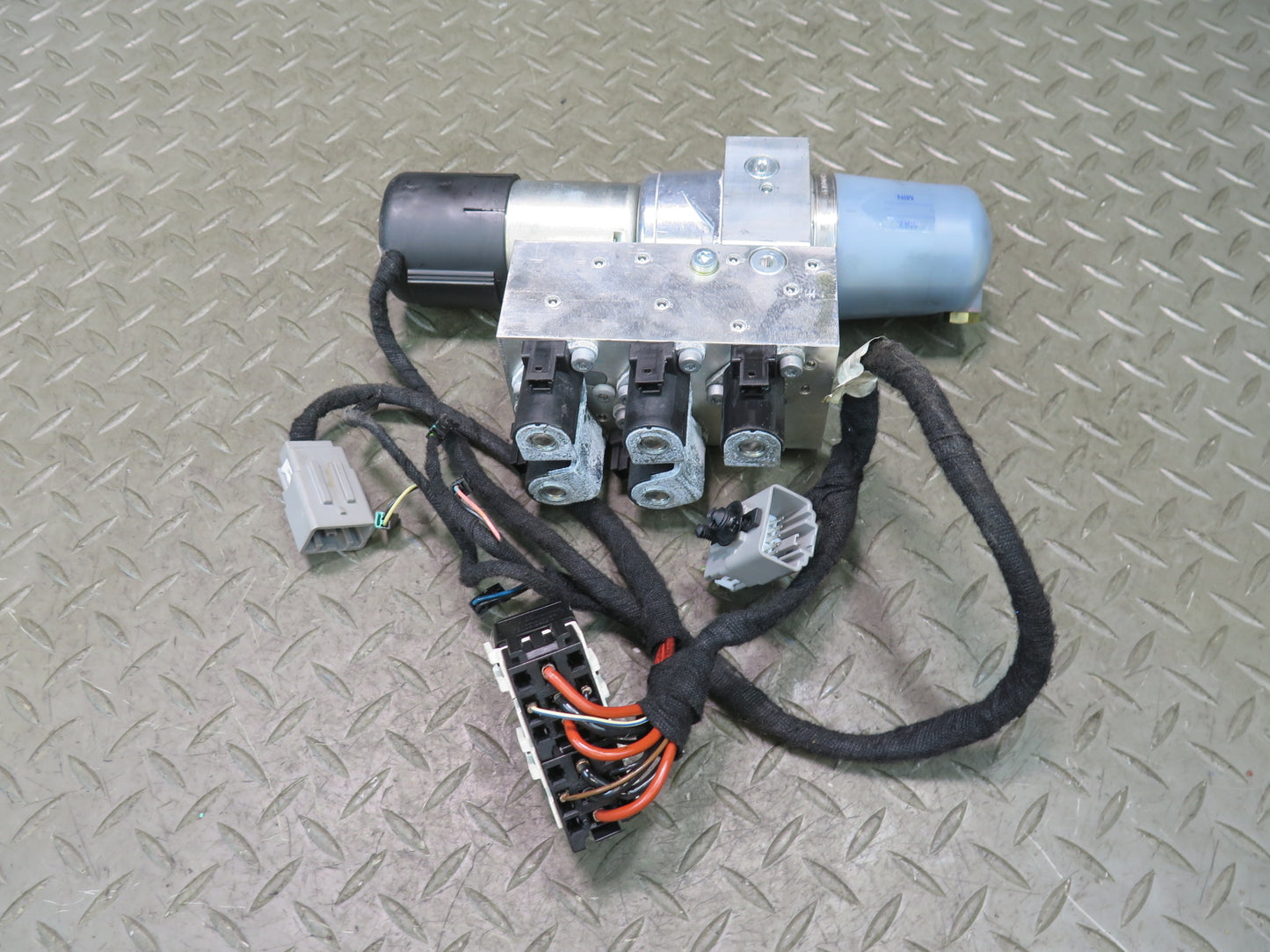 10-19 Nissan 370Z Convertible TOP Roof Hydraulic Pump w Sound Cover OEM
