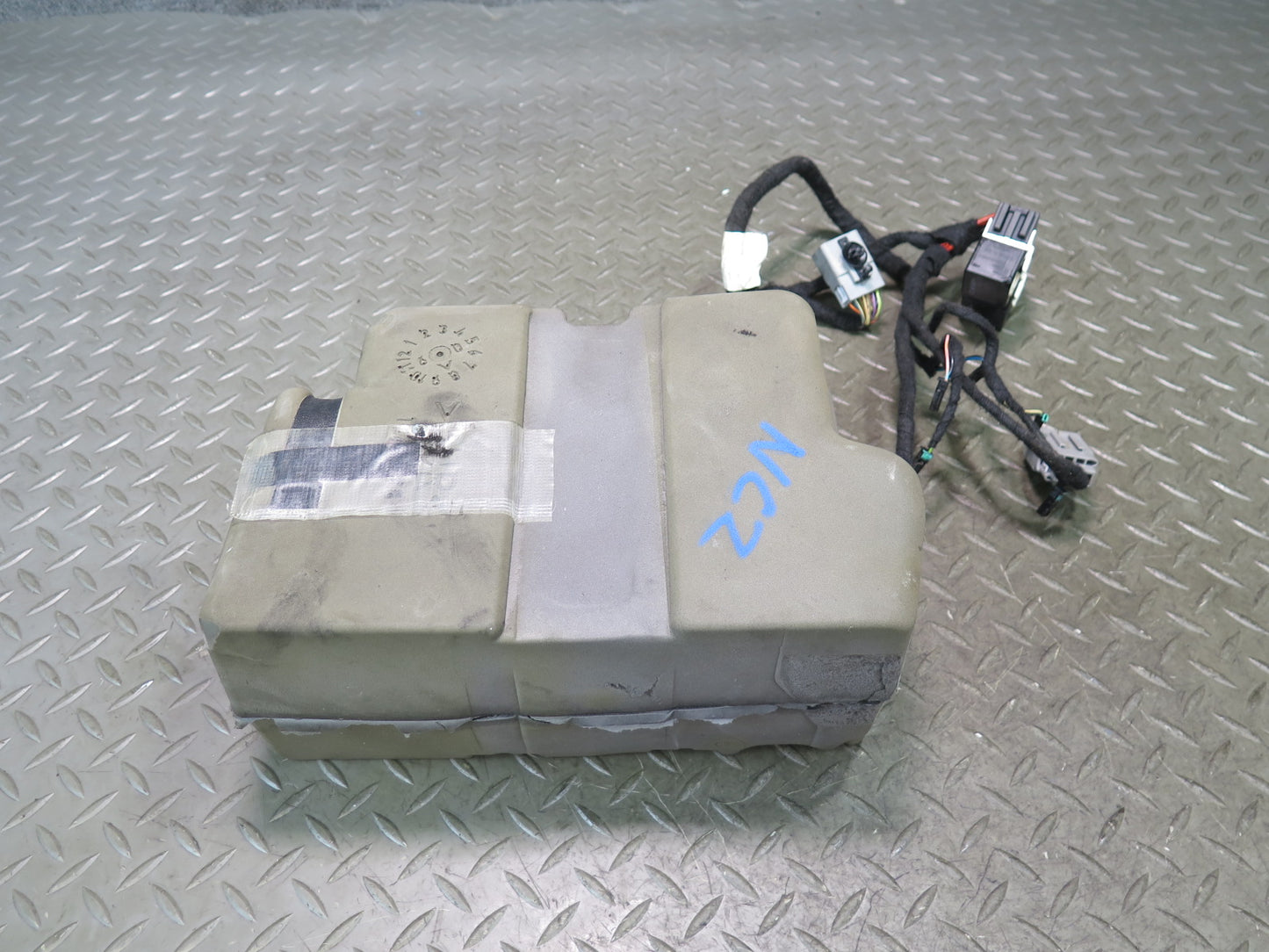 10-19 Nissan 370Z Convertible TOP Roof Hydraulic Pump w Sound Cover OEM