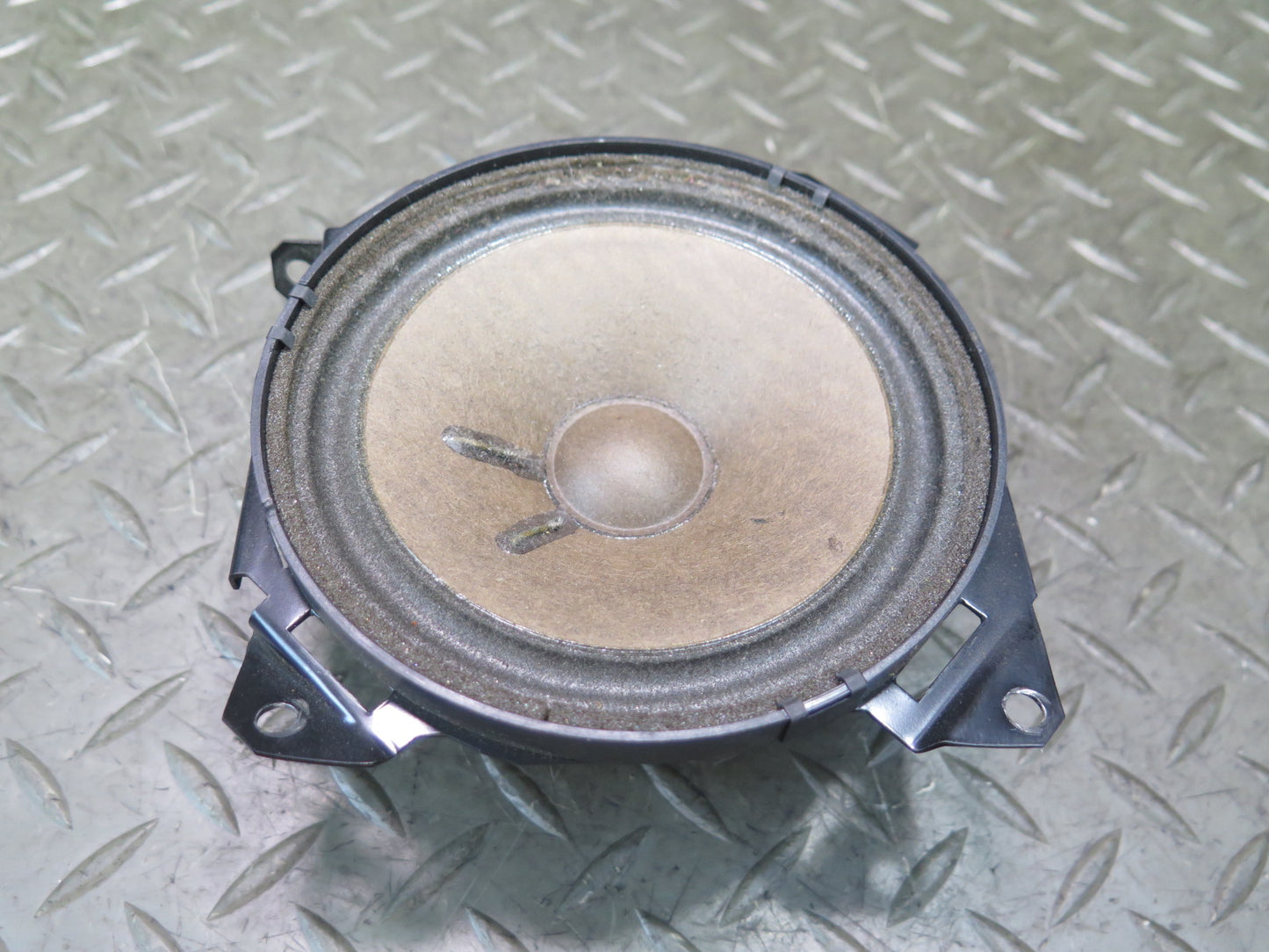 99-03 VW Eurovan MV T4 Rear Right Quarter Panel Speaker Woofer 703035403 OEM