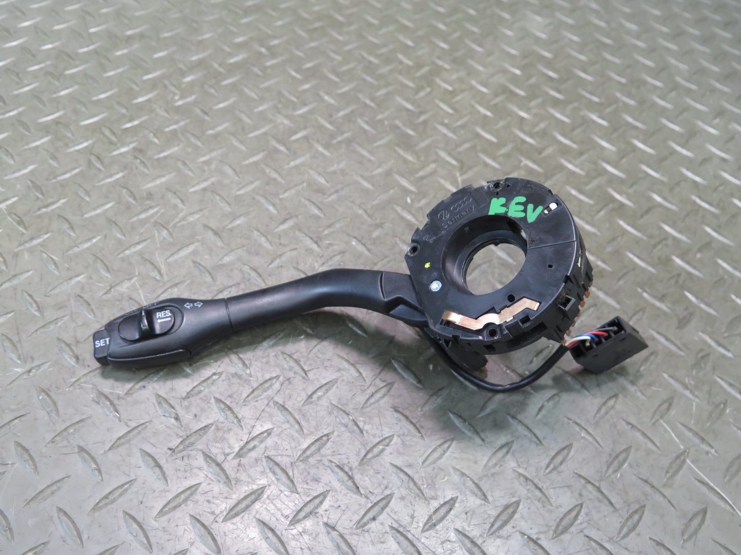 99-03 VW Eurovan T4 MV Steering Column Turn Signal Cruise Control Switch OEM