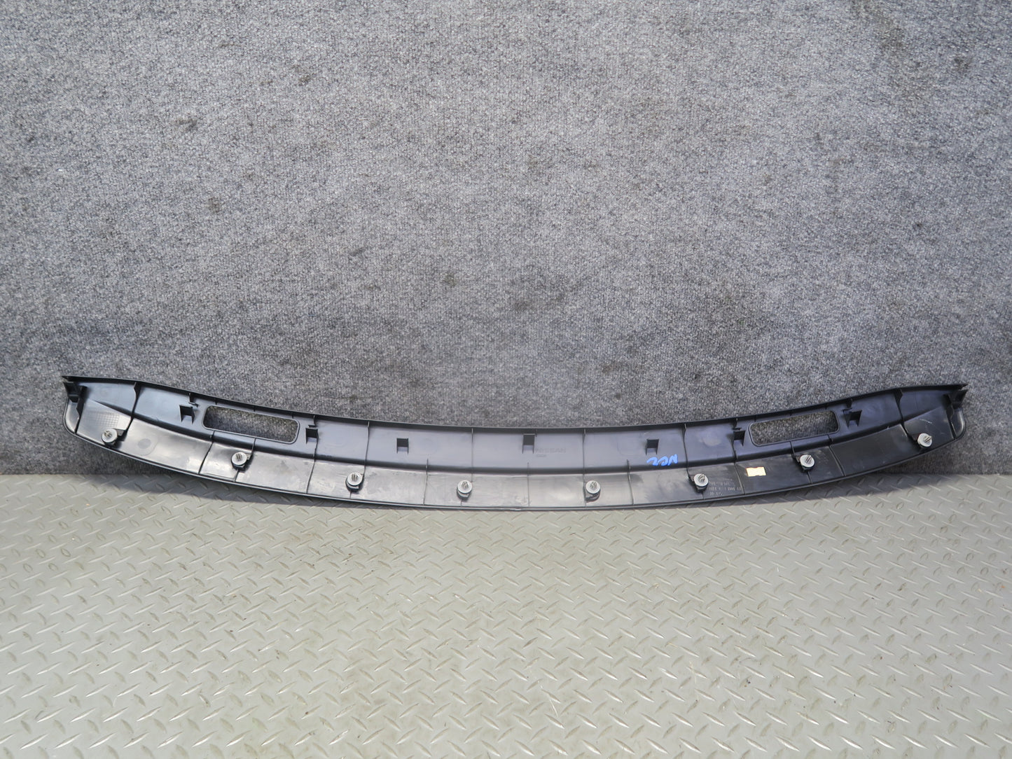 10-20 Nissan 370Z Z34 Convertible Upper Windshield Trim Cover 739E2-1ET0A OEM
