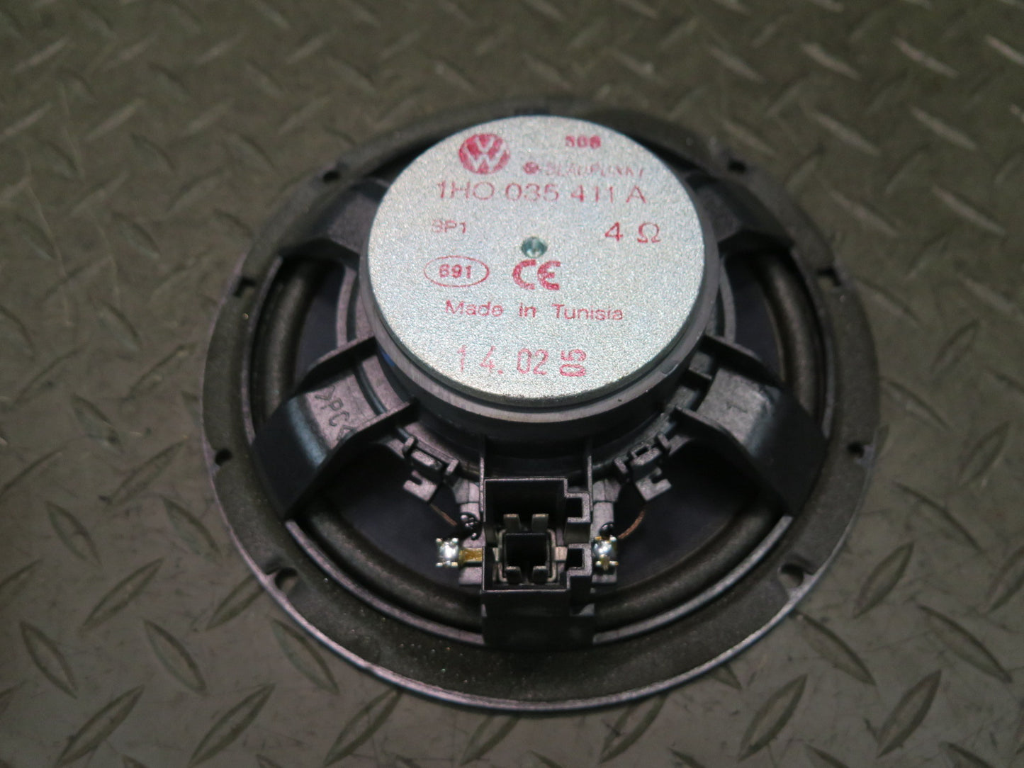 99-03 VW Eurovan T4 Set of 2 Front Left & Right Door Audio Speaker OEM