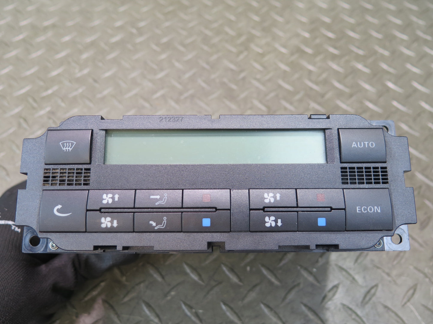 99-03 VW Eurovan MV T4 A/C Heater Climate Control Switch Panel 7D0907040 OEM