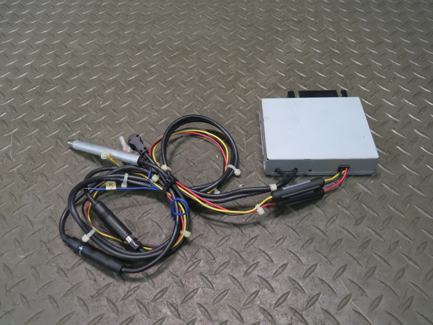 JVC KS-RF100 CD Changer Controller w Wire