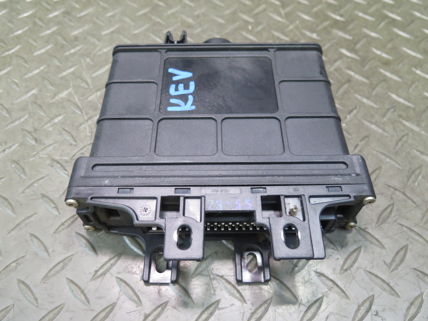 02-03 VW Eurovan T4 2.8L EQJ Transmission Control Module TCM TCU 01P927733CM OEM