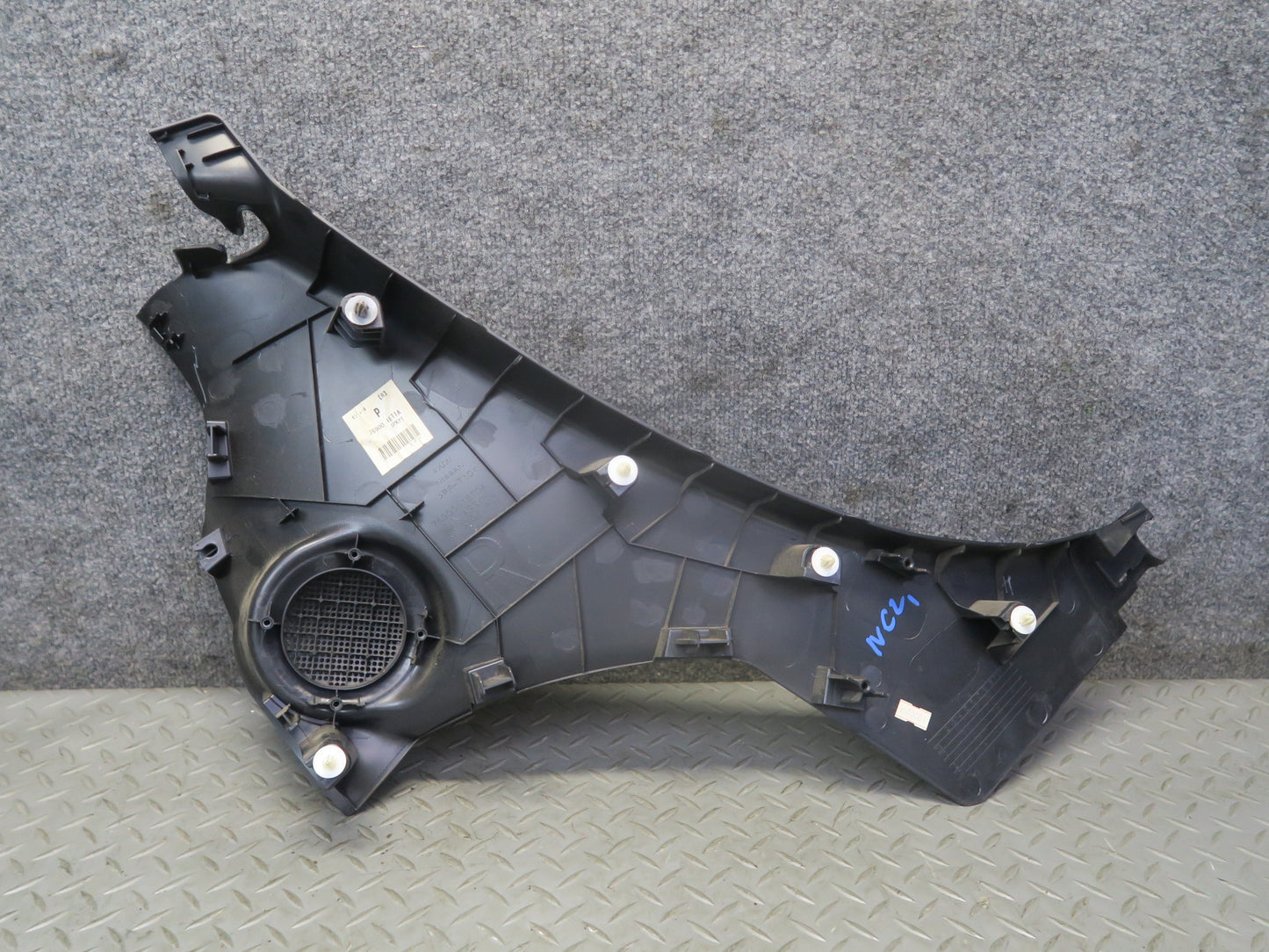 10-17 Nissan 370Z Convertible Rear Right Lower Quarter Trim Cover 769001ET1A OEM