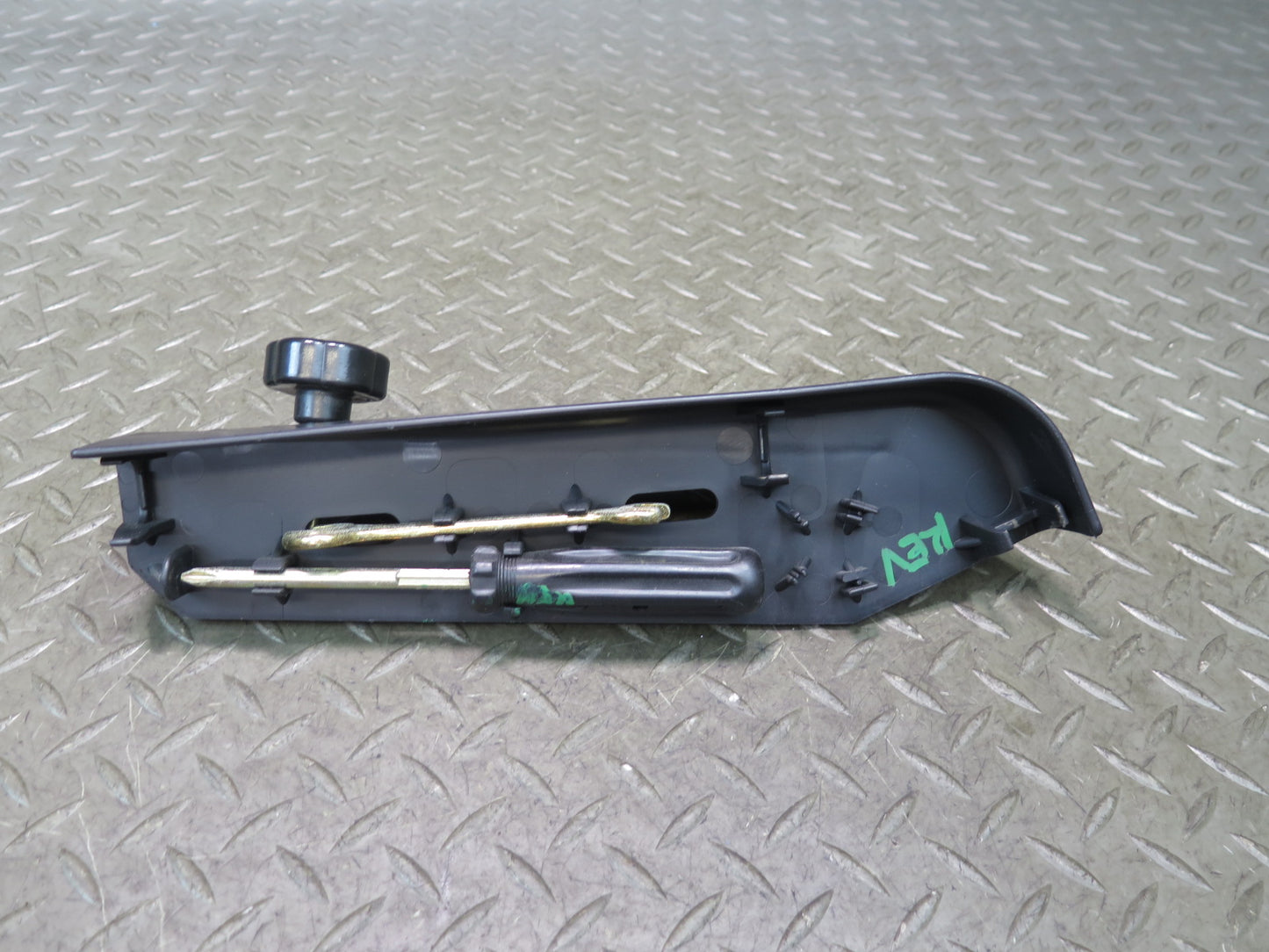 97-03 VW Eurovan T4 Emergency Spare Wrench Screwdriver Tool KIT w Case Set OEM