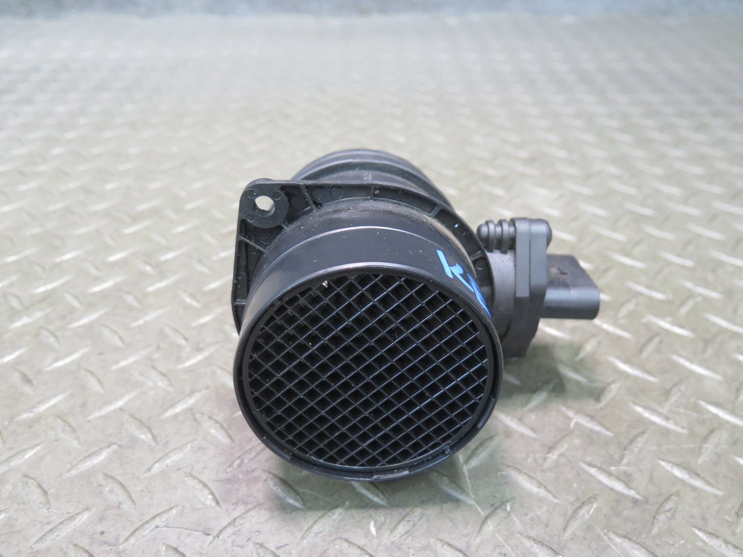 01-03 VW Eurovan T4 2.8L Mass Air Flow Meter MAF Sensor OEM