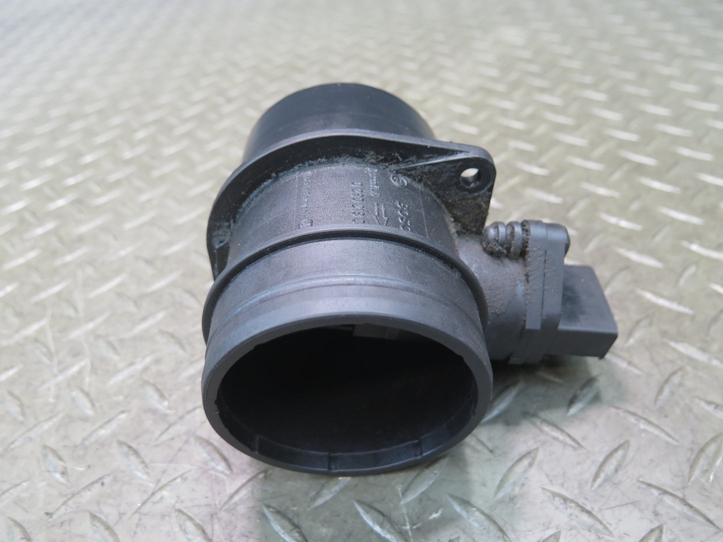 01-03 VW Eurovan T4 2.8L Mass Air Flow Meter MAF Sensor OEM