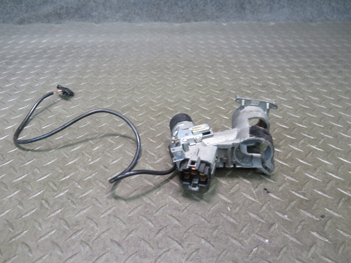 2003 VW Eurovan T4 MV 2.8L A/T ECM ECU Theft Ignition Lock KEY Handle Set OEM