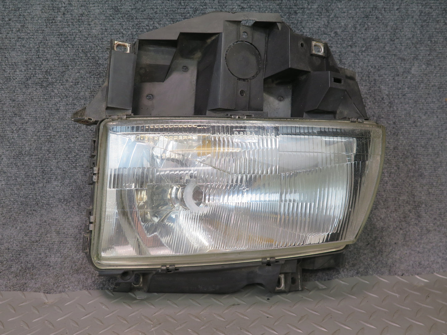 99-03 VW Eurovan T4 Front Left Driver Side Halogen Headlight Lamp OEM