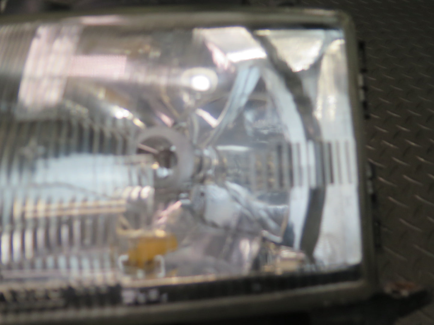99-03 VW Eurovan T4 Front Left Driver Side Halogen Headlight Lamp OEM
