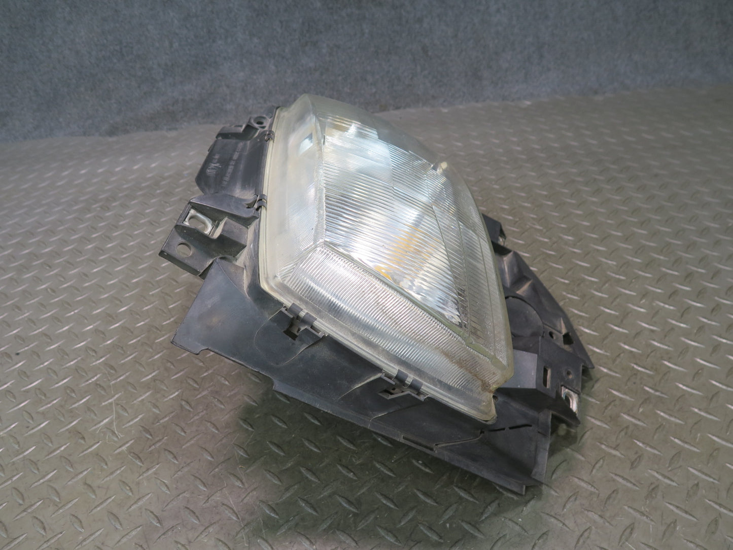 99-03 VW Eurovan T4 Front Left Driver Side Halogen Headlight Lamp OEM