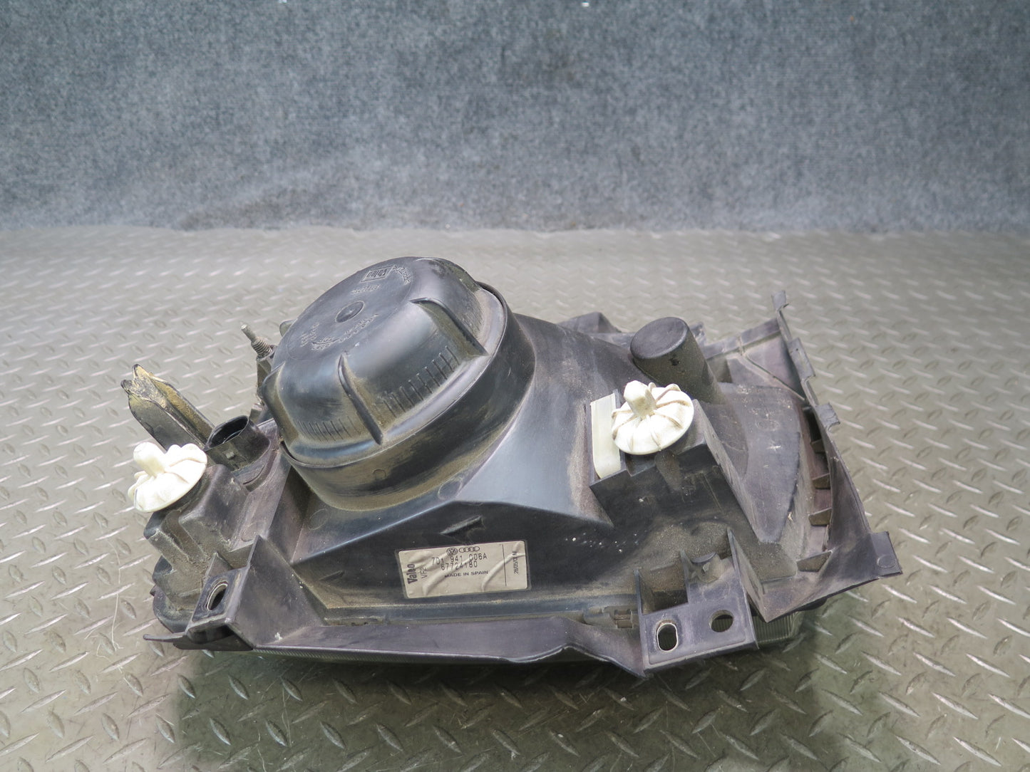 99-03 VW Eurovan T4 Front Right Passenger Side Halogen Headlight Lamp OEM