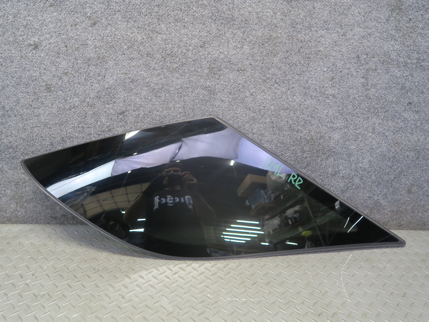 12-18 Mercedes W166 GLE Ml-class  Rear Right Quarter Window Glass OEM