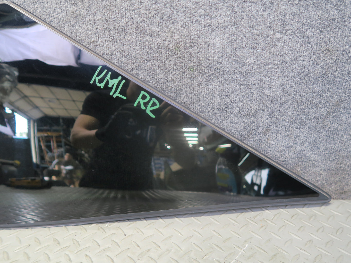 12-18 Mercedes W166 GLE Ml-class  Rear Right Quarter Window Glass OEM