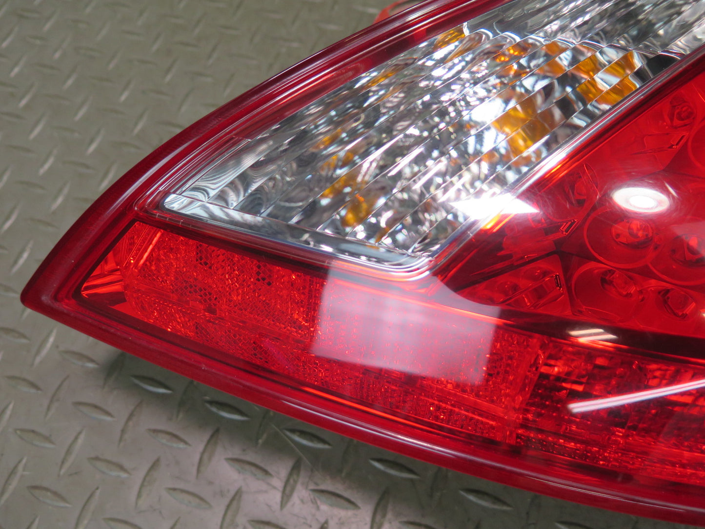 09-17 Nissan Z34 370Z Rear Right LED Tail Light Lamp OEM