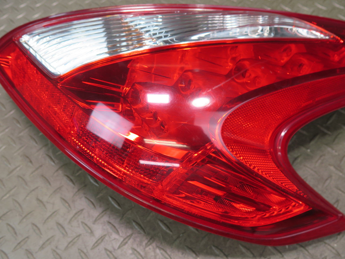 09-17 Nissan Z34 370Z Rear Right LED Tail Light Lamp OEM
