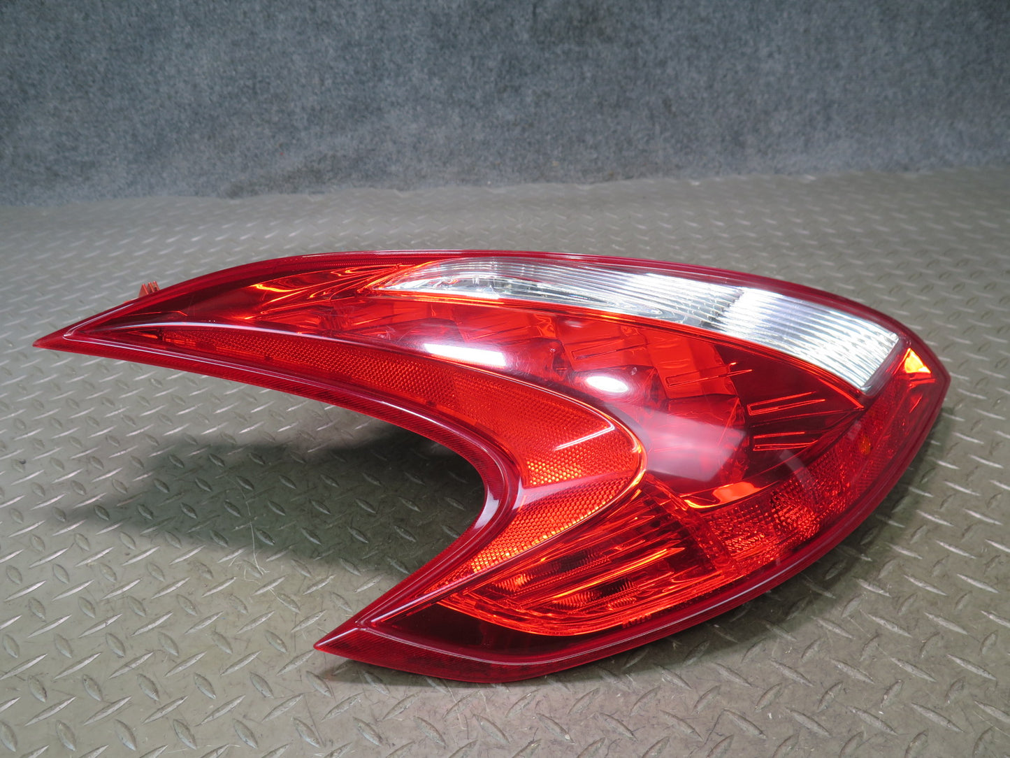 09-17 Nissan Z34 370Z Rear Left LED Tail Light Lamp OEM