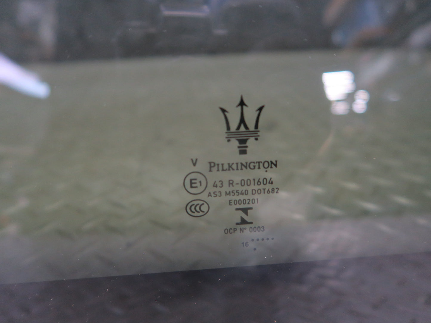 2014-2020 Maserati Ghibli M157 Upper Sunroof Moon Roof Glass Window