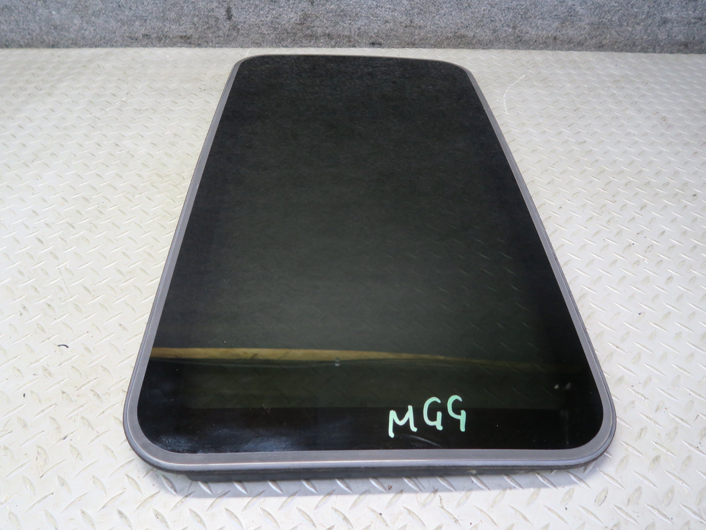 2014-2020 Maserati Ghibli M157 Upper Sunroof Moon Roof Glass Window