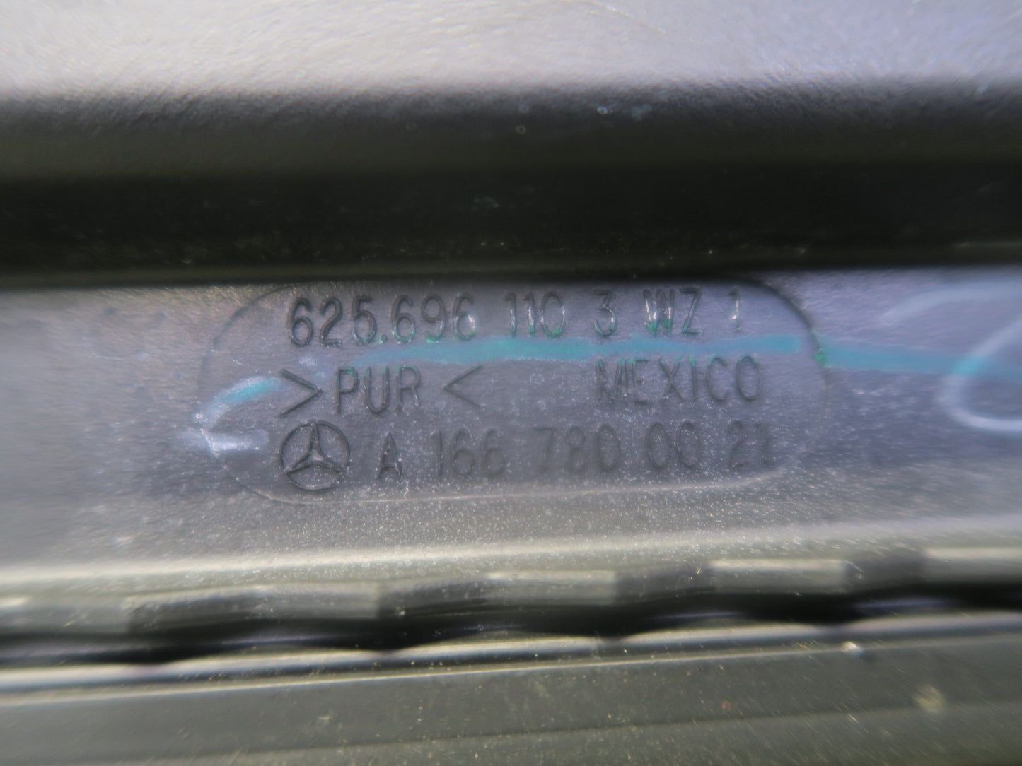 12-18 Mercedes W166 GLE Ml-class Sunroof Moonroof Glass Panel 1667800021 OEM