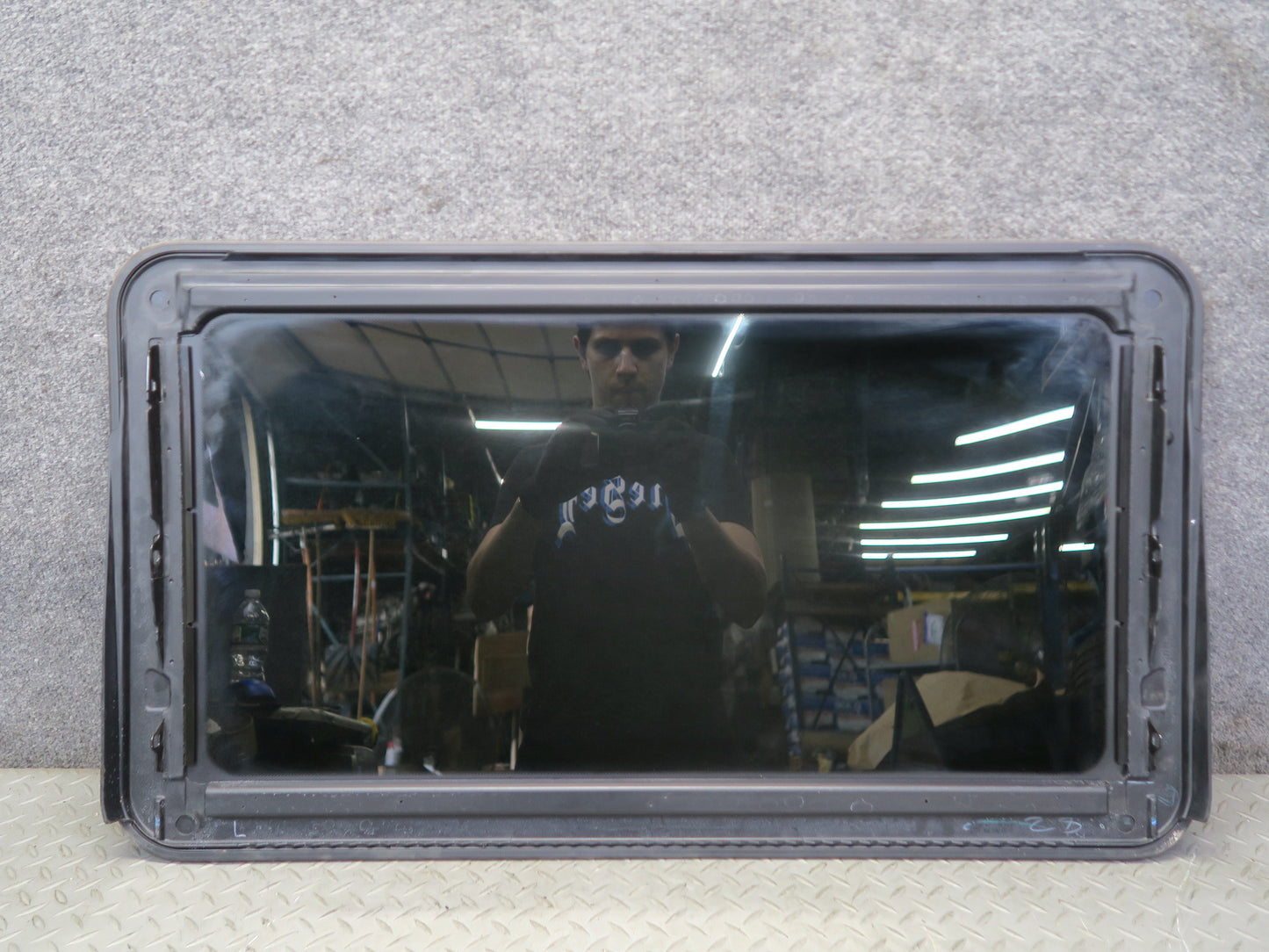 12-18 Mercedes W166 GLE Ml-class Sunroof Moonroof Glass Panel 1667800021 OEM