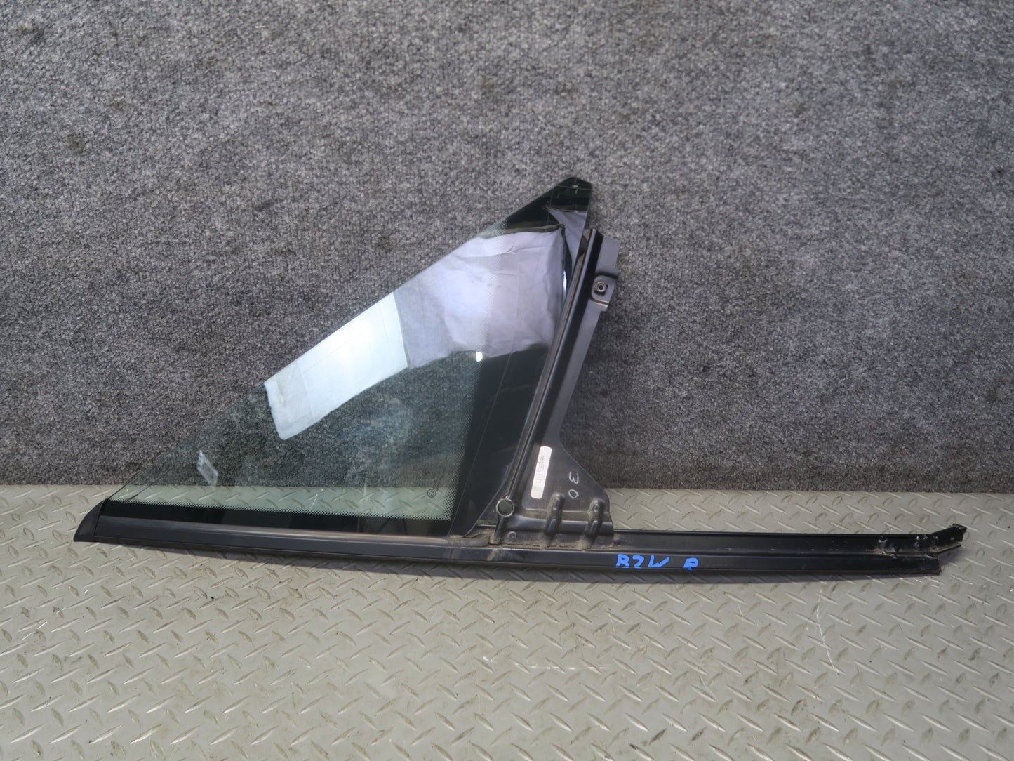 96-02 BMW E36/7 Z3 Roadster Convertible Rear Right Quarter Glass Window OEM