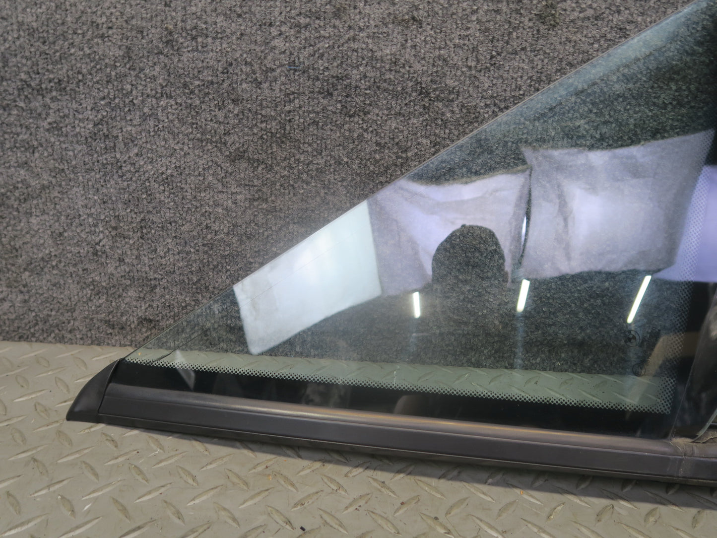 96-02 BMW E36/7 Z3 Roadster Convertible Rear Right Quarter Glass Window OEM